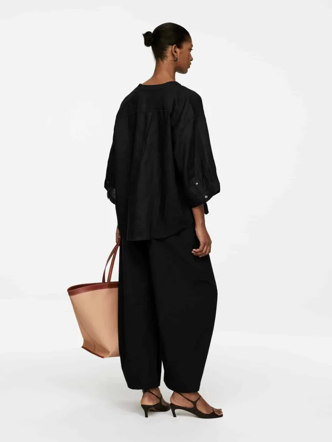 Afslappet linnedskjorte