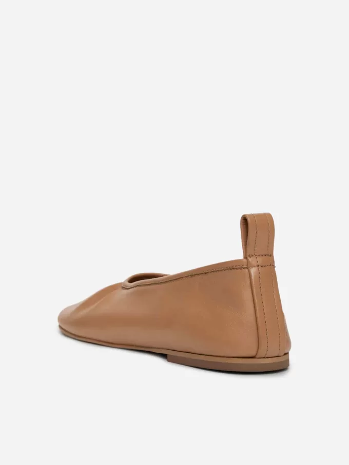 Balletlejligheder i læder