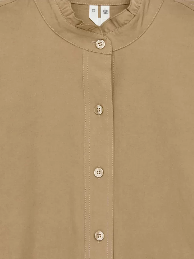 Bomuldskjole med flæsedetaljer