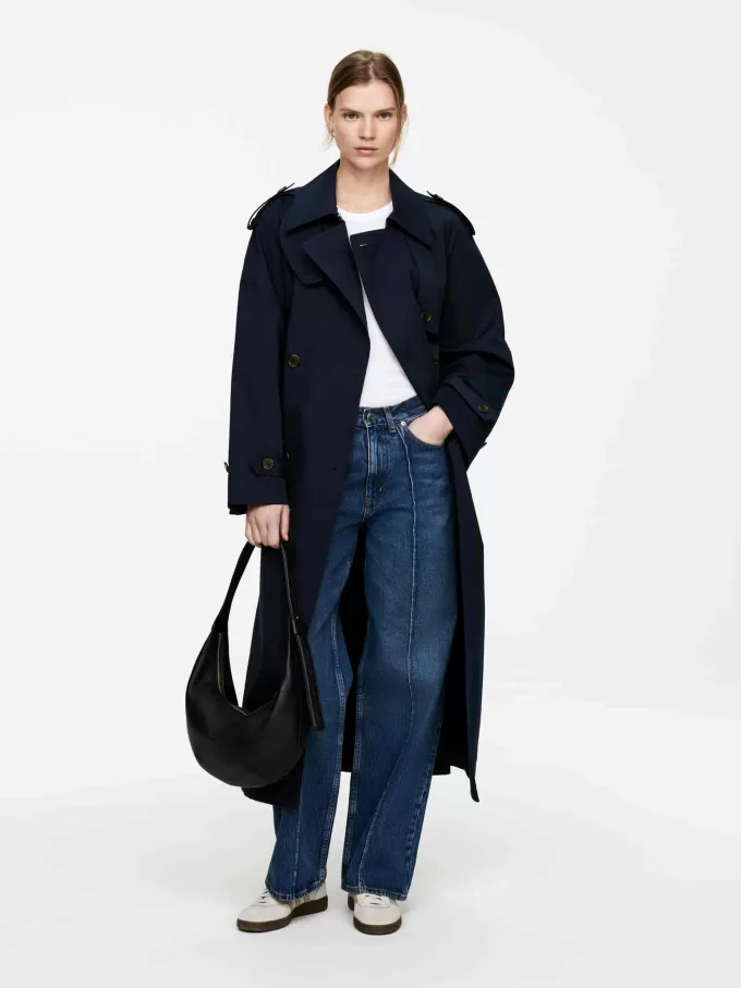 Mellemstørrelse buet skuldertaske