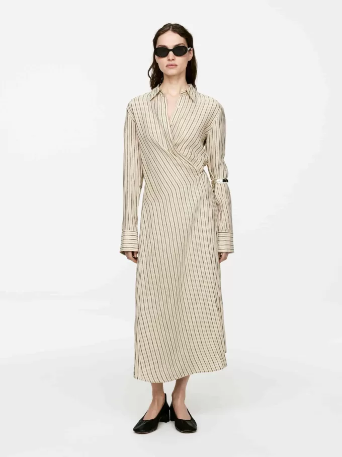 Omslag-detalje linned kjole