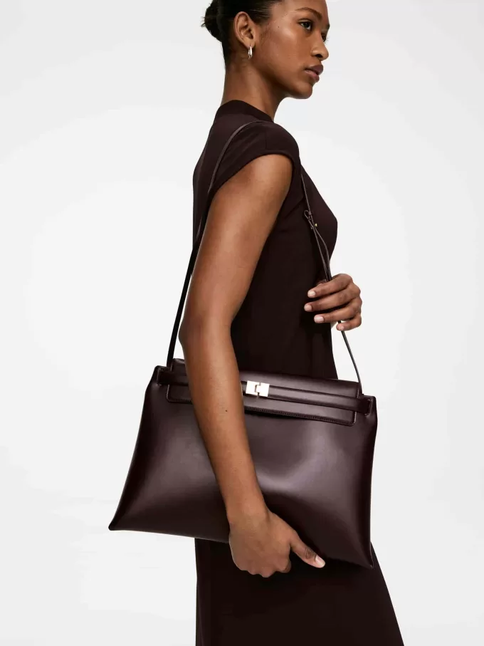 Skuldertaske i læder