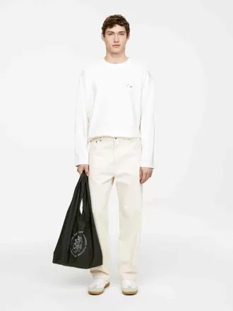 ARKET CAFÉ Pakbar pose