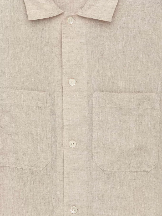 Afslappet linnedskjorte