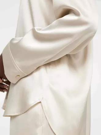 Afslappet silkeskjorte