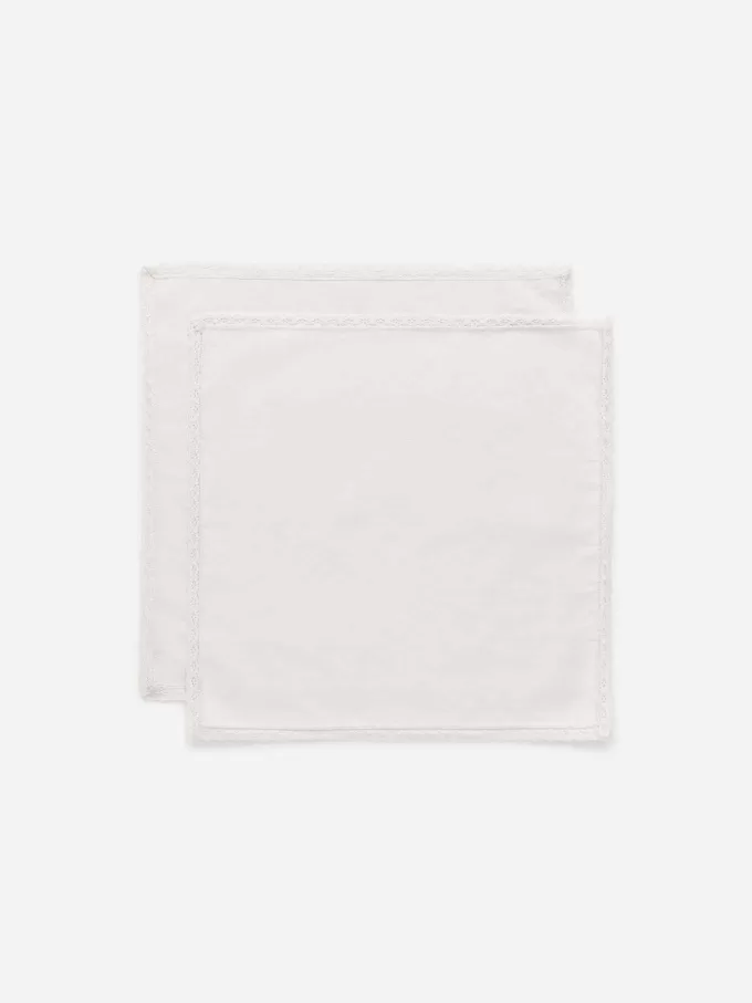 Blondekantsservietsæt med 2 stk Blondekantsservietsæt med 2 stk