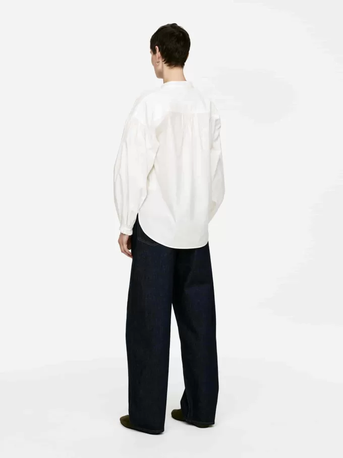 Bluse med volumenærmer