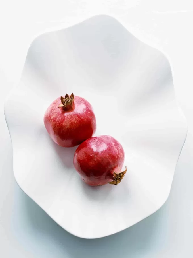 Bølget stentøjsskål