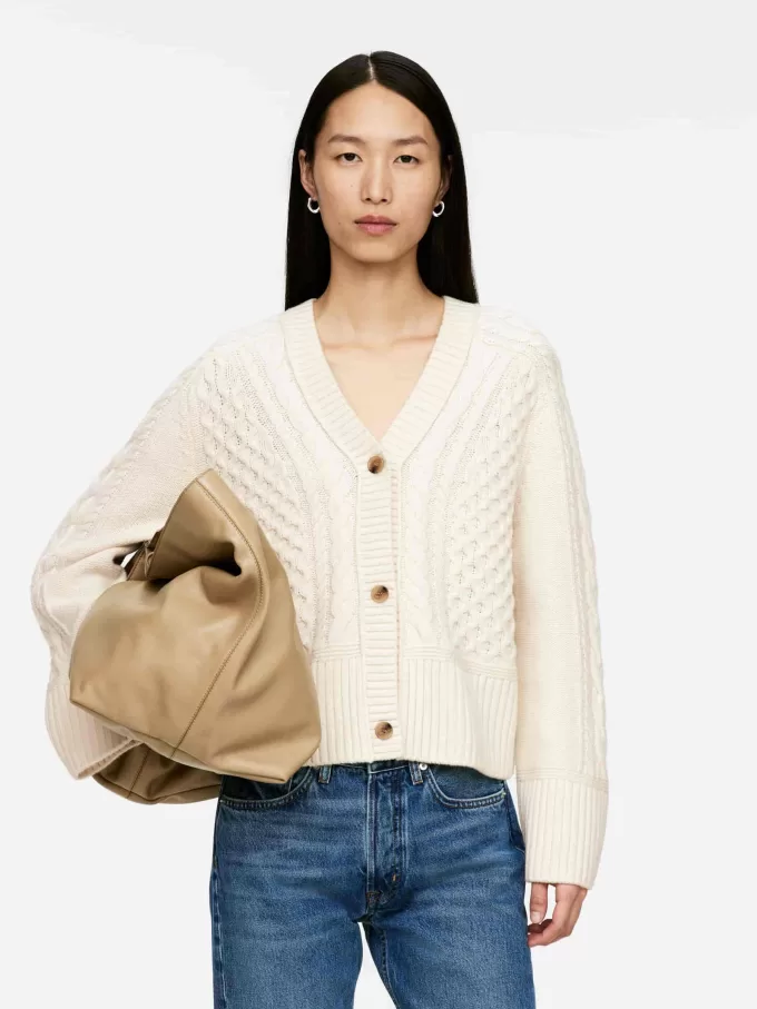 Kabelstrikket uldcardigan Kabelstrikket uldcardigan