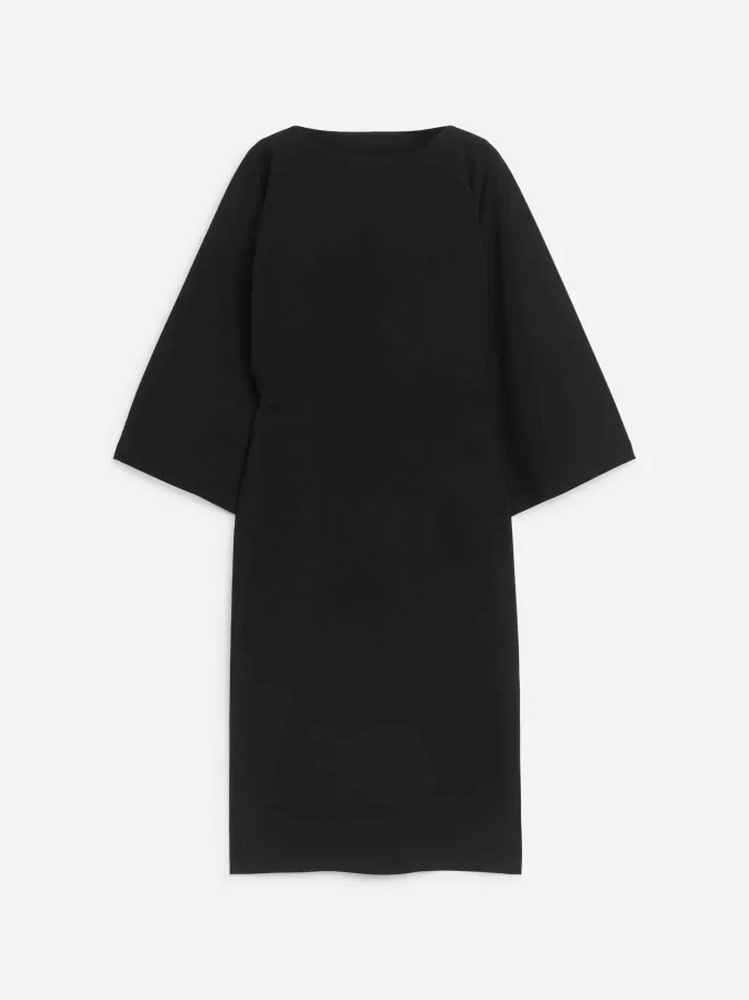 Midikjole med bådhals