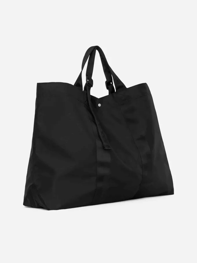Nylon tote