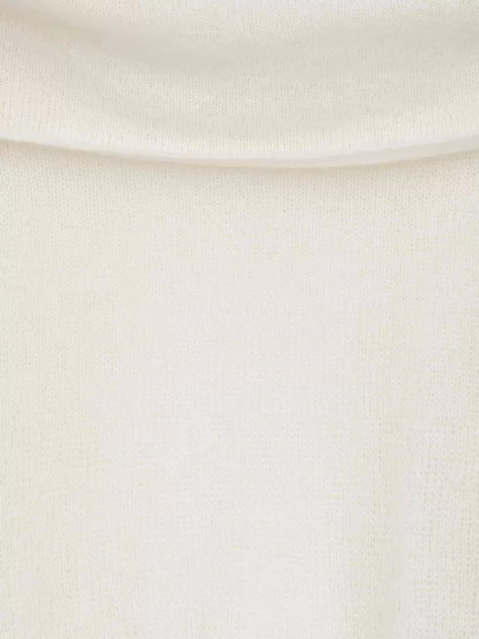 Off-Soulder Jumper Off-Soulder Jumper