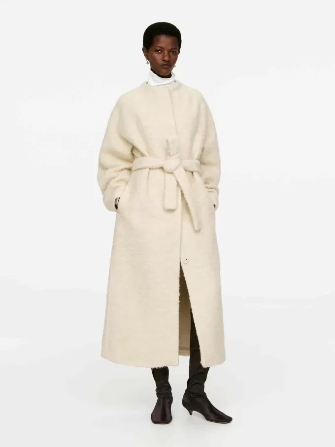 Over-knæet satinsøvler