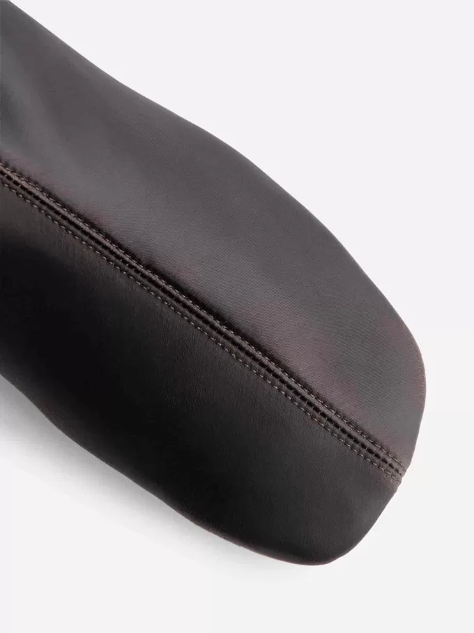 Over-knæet satinsøvler