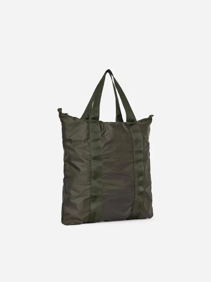 Pakbar pose Pakbar pose