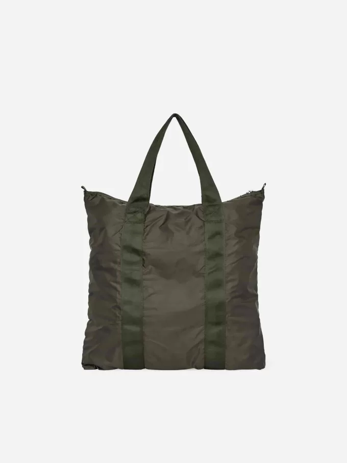 Pakbar pose Pakbar pose