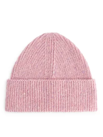 Ribbet beanie i uldblanding