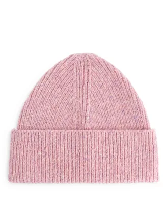Ribbet beanie i uldblanding
