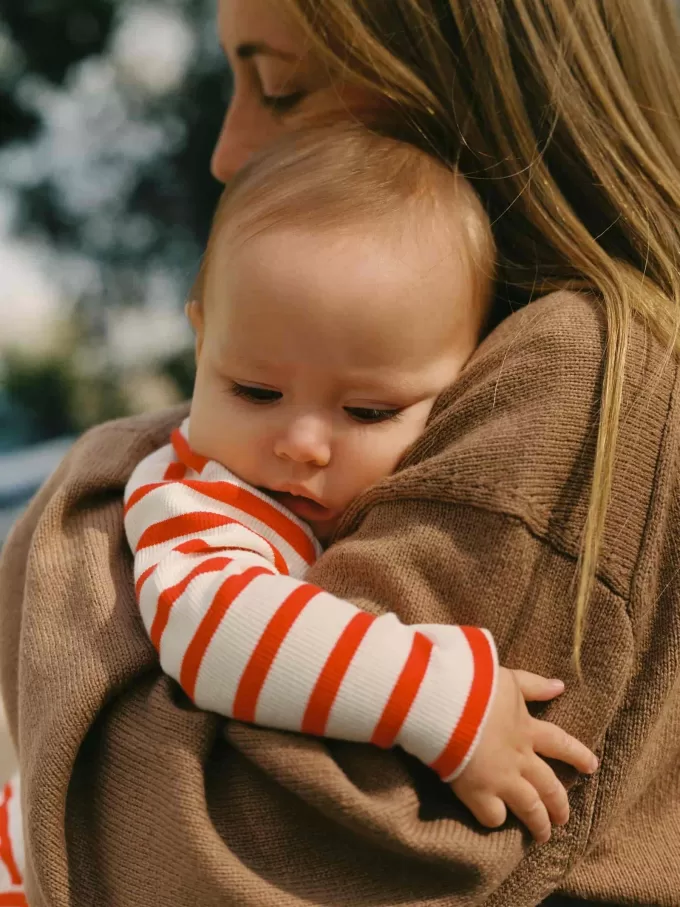 Ribbet langærmet bodysuit