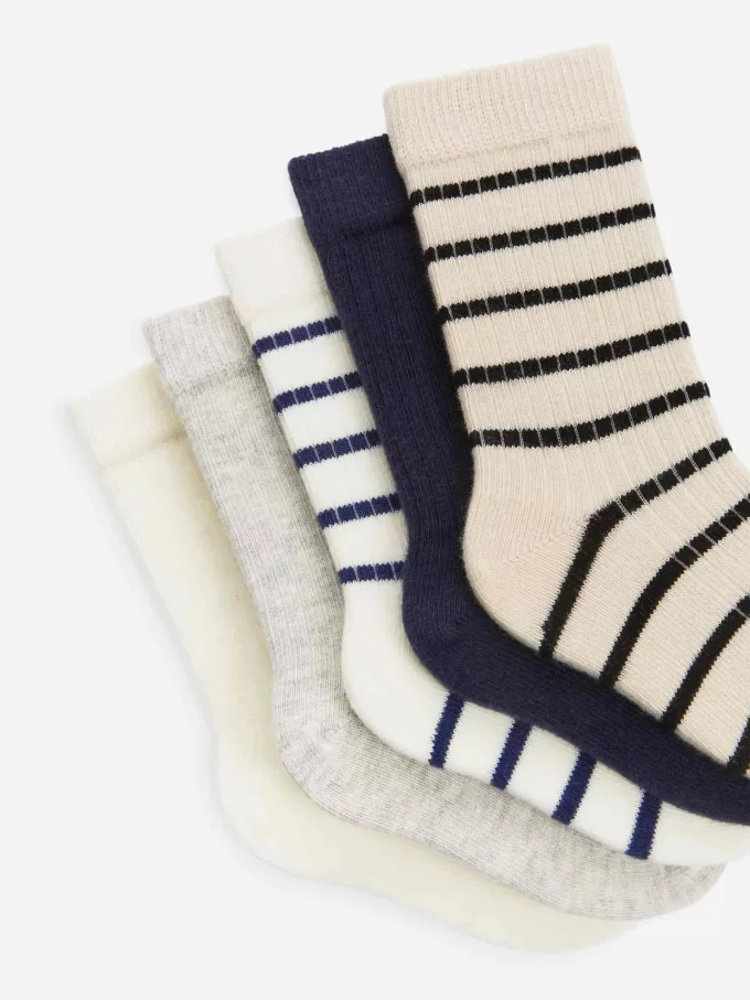 Ribstrikkede babysokker, 5 par