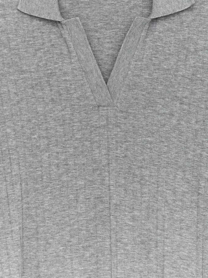 Ribstrikket polokjole