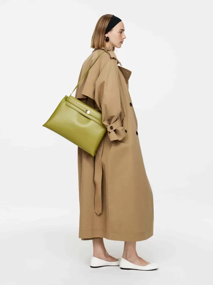 Skuldertaske i læder