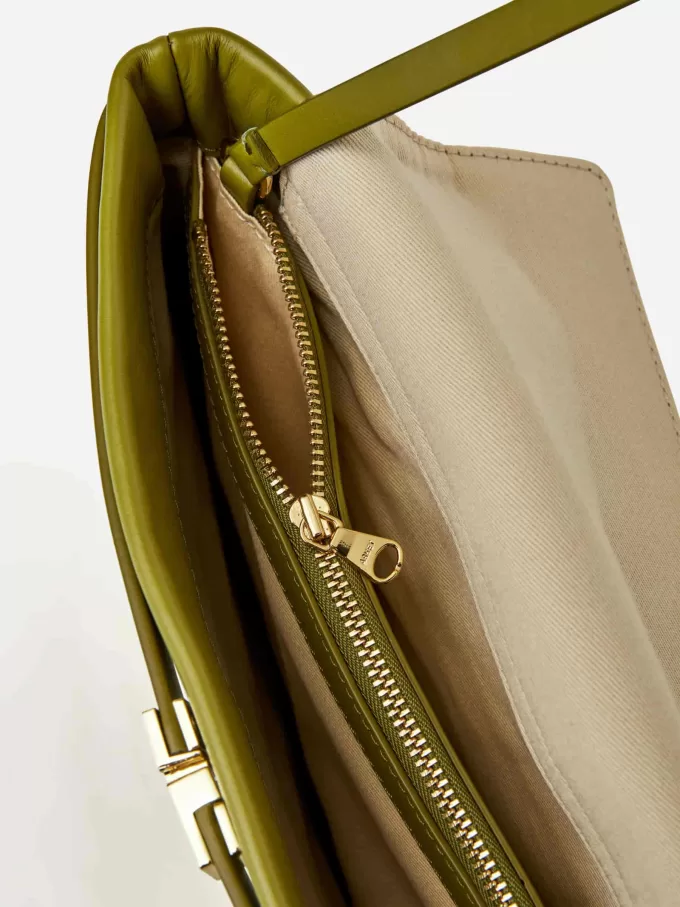 Skuldertaske i læder