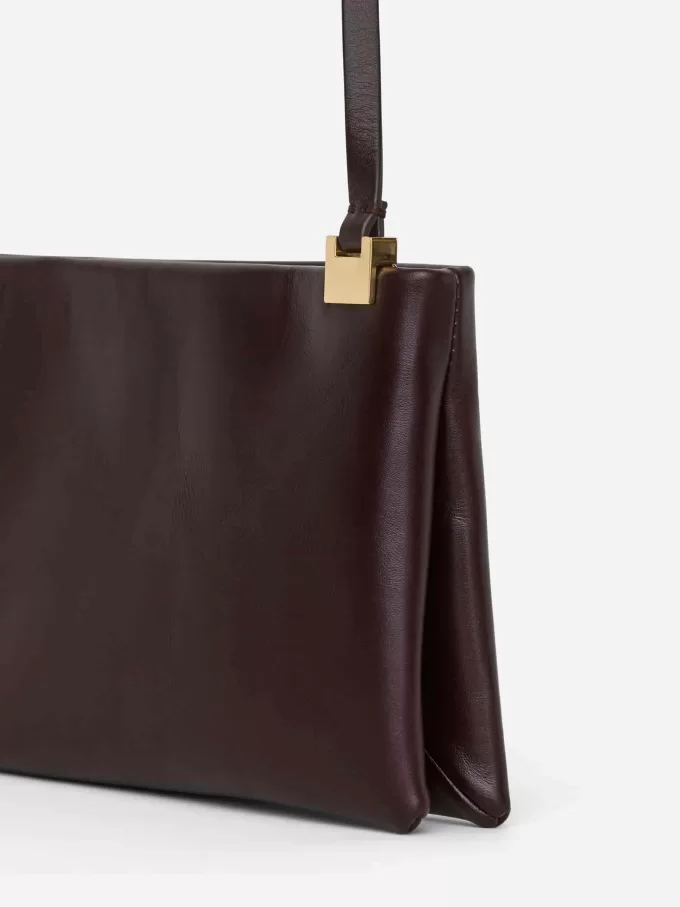 Skuldertaske i læder