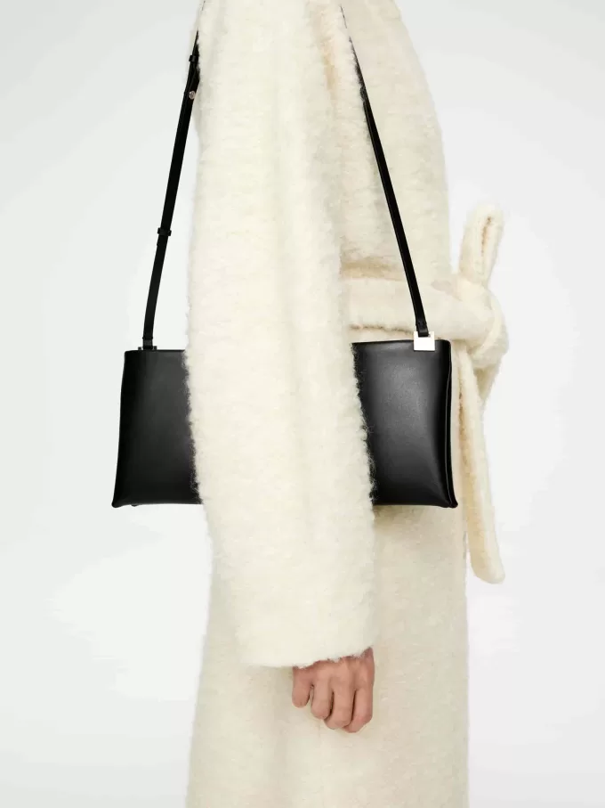 Skuldertaske i læder Skuldertaske i læder