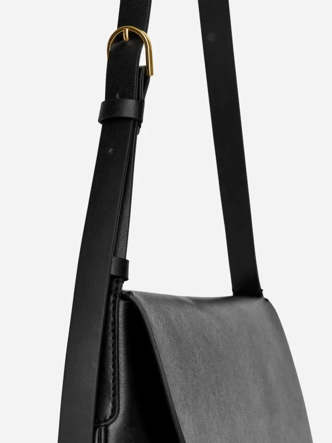 Skuldertaske i læder