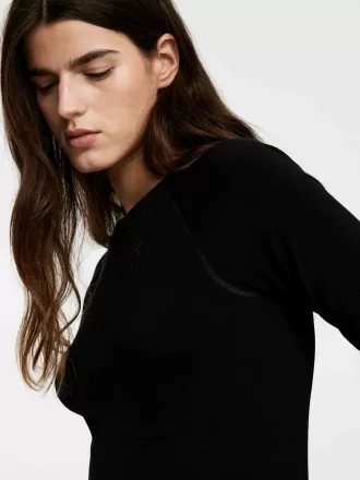 Sømløs top i uldblanding