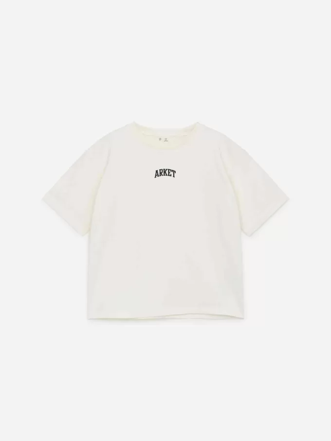 T-shirt med kraftig tryk T-shirt med kraftig tryk