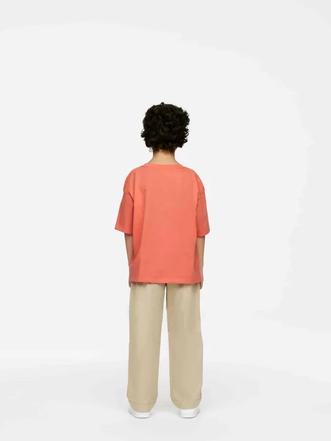 T-shirt med kraftig tryk