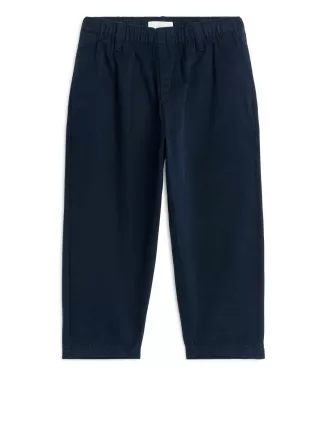 Tilspidsede chinos i bomuld