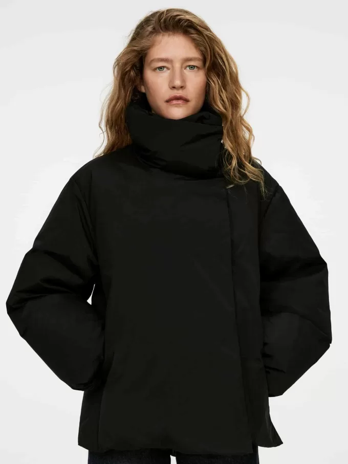 Upcycled dunjakke med høj krave Upcycled dunjakke med høj krave