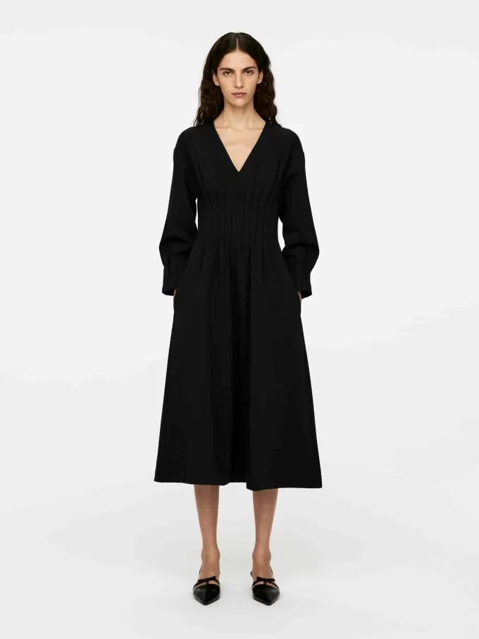 V-hals plisseret kjole V-hals plisseret kjole